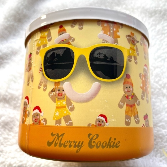 NWT Bath & Body Works 3-Wick Scented Candle – Merry Cookie 🍪🎄 - Picture 6 of 8